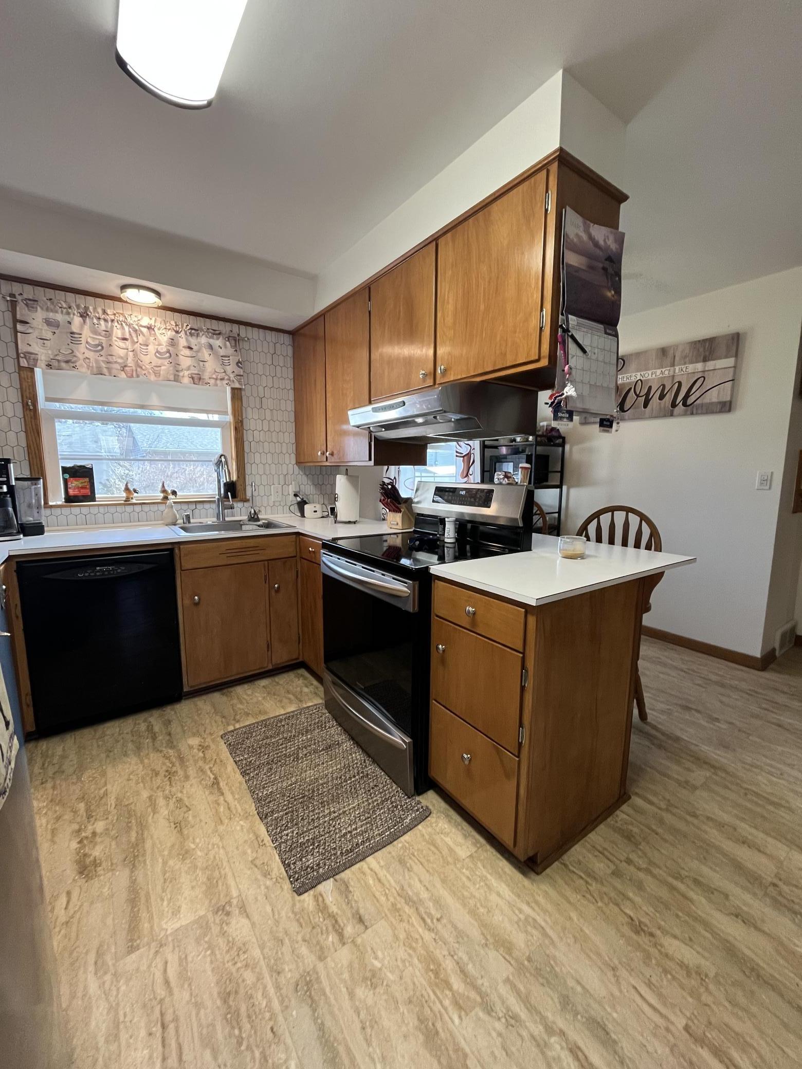 738 Center Street Tracy, MN 56175 - Photo 8 of 17