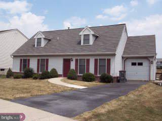 218 Sunrise Road Reading, PA 19606 - Photo 1 of 6 Gallery Image 1