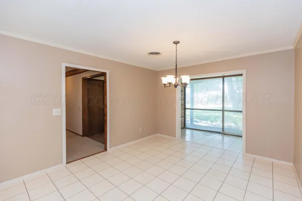 $299,900 | 410 Creekside Drive, Amarillo, TX 79124