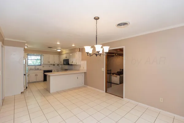 $299,900 | 410 Creekside Drive, Amarillo, TX 79124