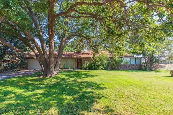 $299,900 | 410 Creekside Drive, Amarillo, TX 79124