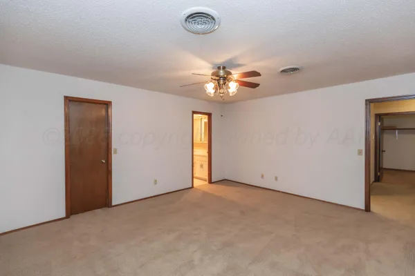$299,900 | 410 Creekside Drive, Amarillo, TX 79124