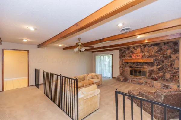 $299,900 | 410 Creekside Drive, Amarillo, TX 79124