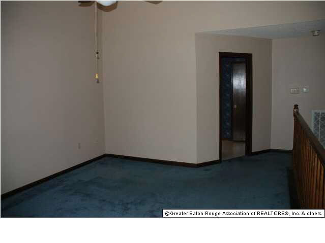 8455 Summa Avenue, Unit R2 Baton Rouge, LA 70809 - Photo 5 of 8 Gallery Image 5