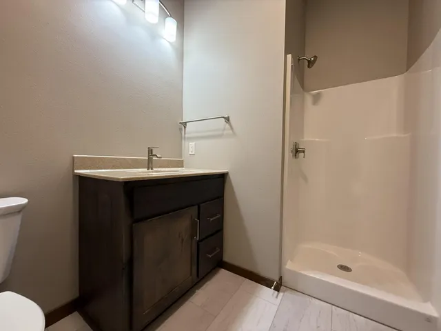 $419,900 | 1207 South Shore Drive, Worthington, MN 56187