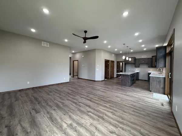 $409,000 | 1207 South Shore Drive, Worthington, MN 56187