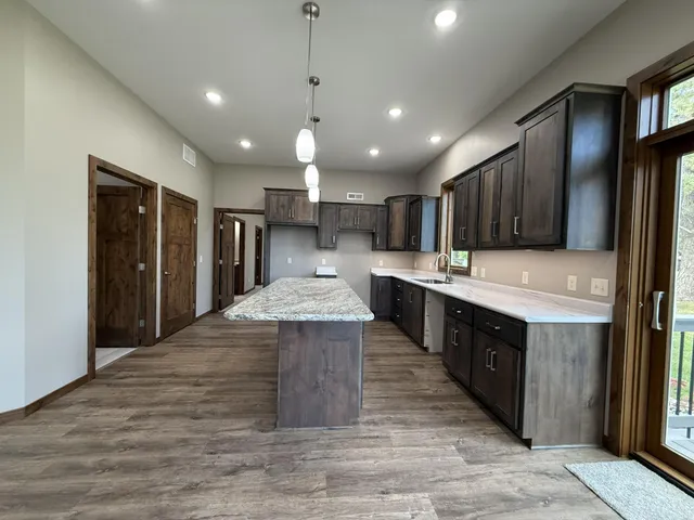 $419,900 | 1207 South Shore Drive, Worthington, MN 56187