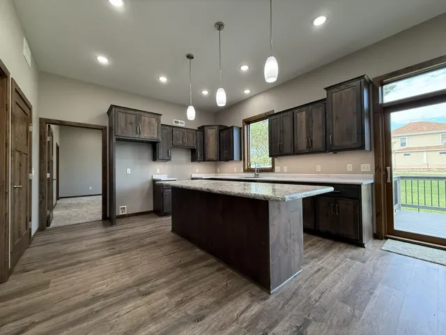 $419,900 | 1207 South Shore Drive, Worthington, MN 56187