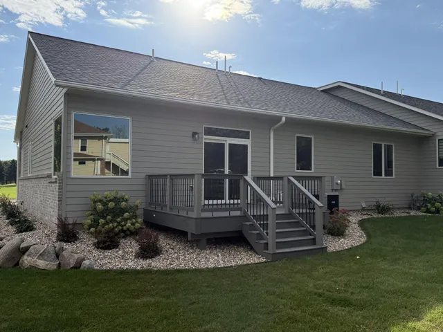 $419,900 | 1207 South Shore Drive, Worthington, MN 56187