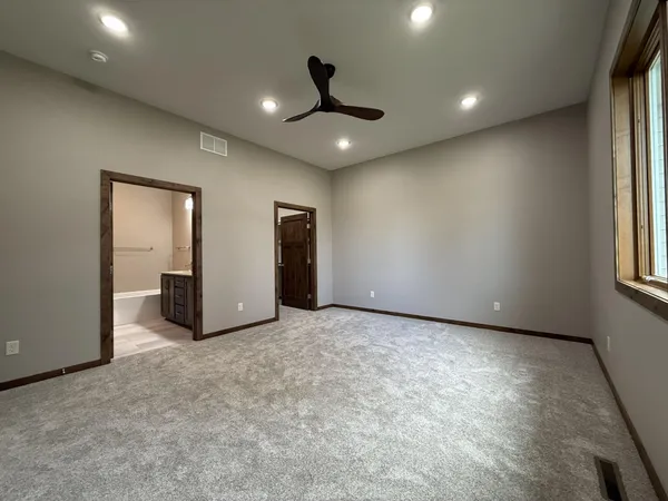 $409,000 | 1207 South Shore Drive, Worthington, MN 56187