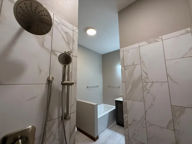 $419,900 | 1207 South Shore Drive, Worthington, MN 56187