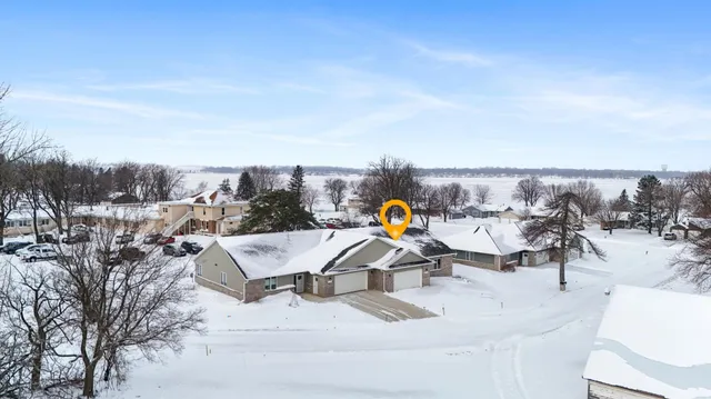 $419,900 | 1207 South Shore Drive, Worthington, MN 56187