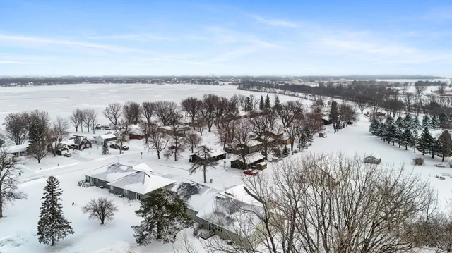 $419,900 | 1207 South Shore Drive, Worthington, MN 56187