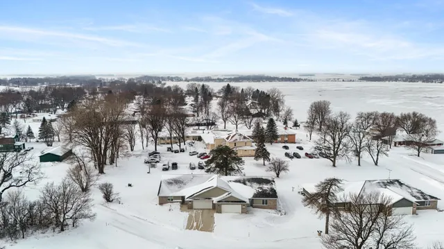 $419,900 | 1207 South Shore Drive, Worthington, MN 56187