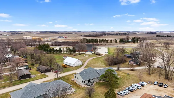 $409,000 | 1207 South Shore Drive, Worthington, MN 56187