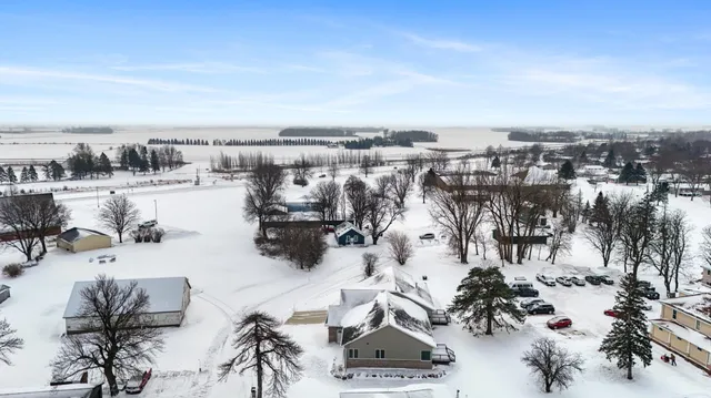 $419,900 | 1207 South Shore Drive, Worthington, MN 56187