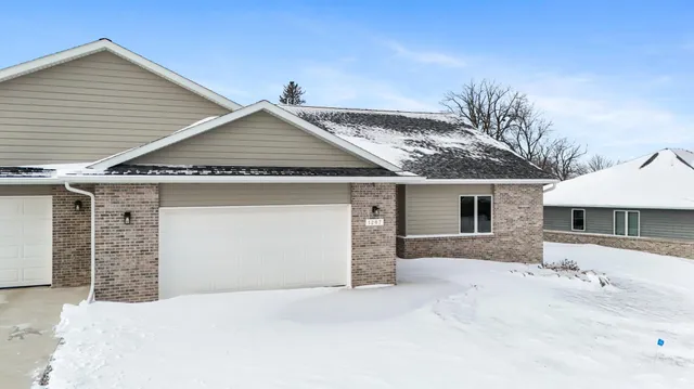 $419,900 | 1207 South Shore Drive, Worthington, MN 56187