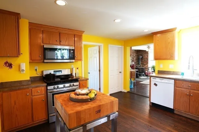 $3,900 | 43 Alpine Place, Franklin, MA 02038