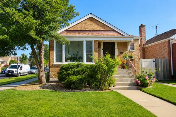 $345,000 | 4158 West 59th Street, Chicago, IL 60629