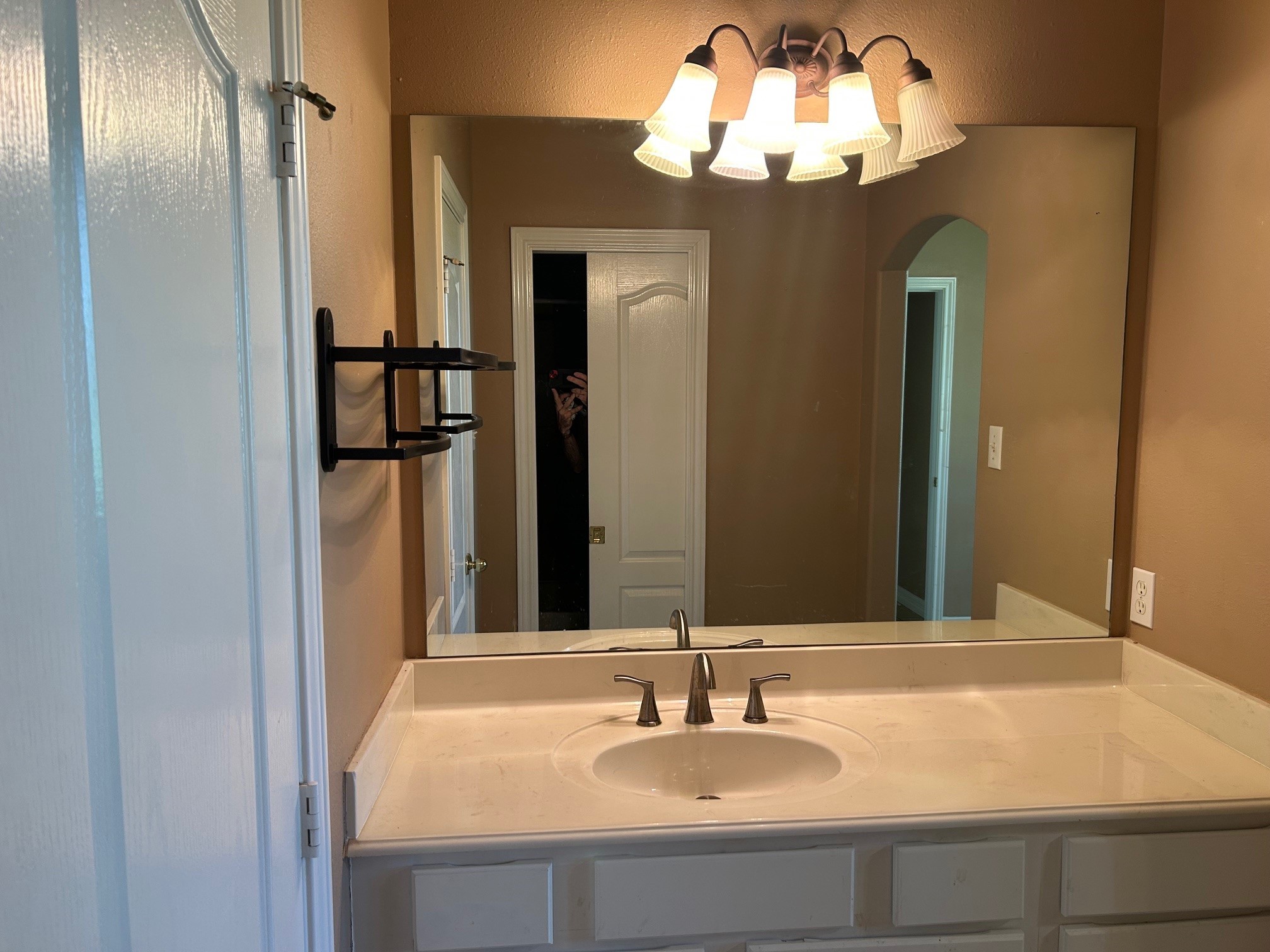 38094 Joe Loggins Road Hempstead, TX 77445 - Photo 12 of 32 a bathroom with a sink and a mirror