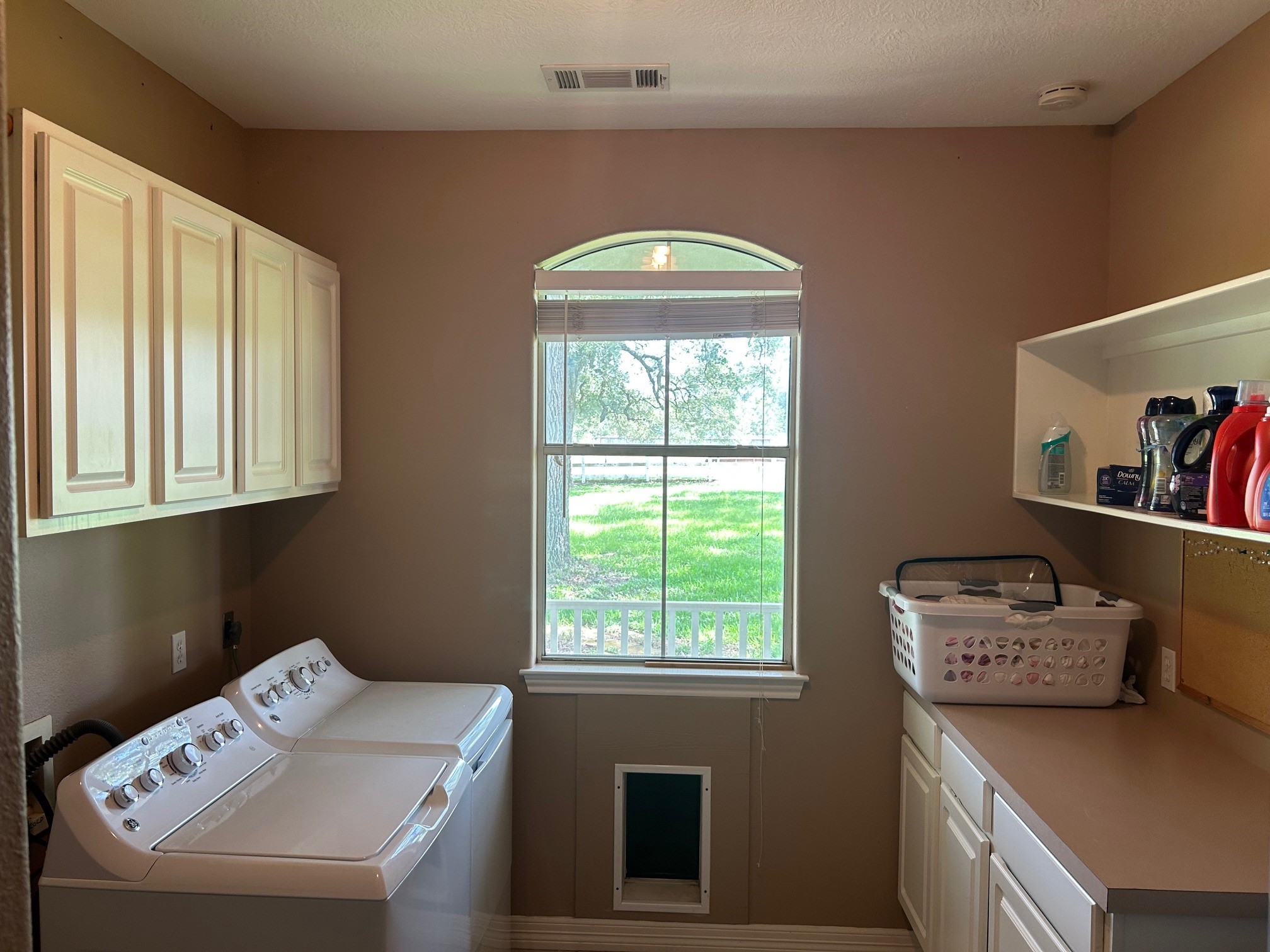 38094 Joe Loggins Road Hempstead, TX 77445 - Photo 15 of 32 a utility room with dryer and washer