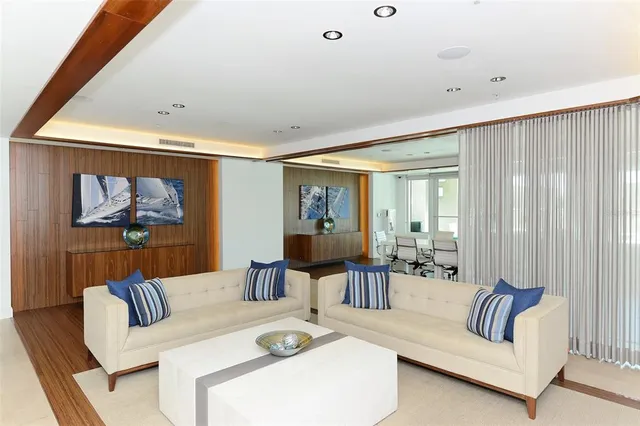 $835,000 | 1771 Ringling Boulevard, Unit 1212, Sarasota, FL 34236