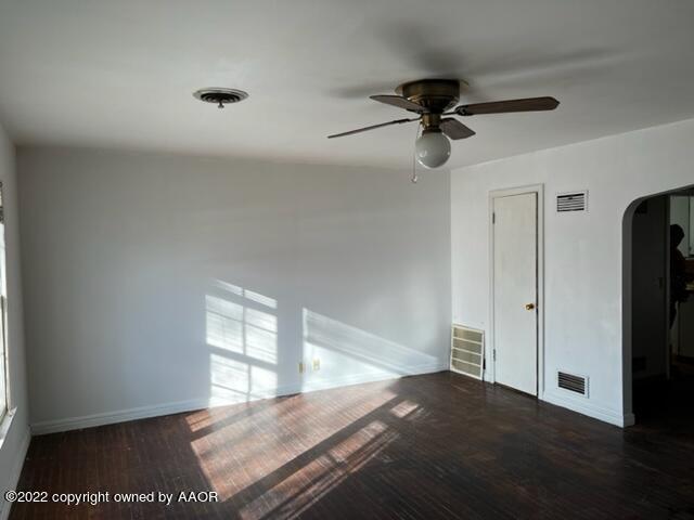 1417 South Colgate Street Perryton, TX 79070 - Photo 4 of 15 4
