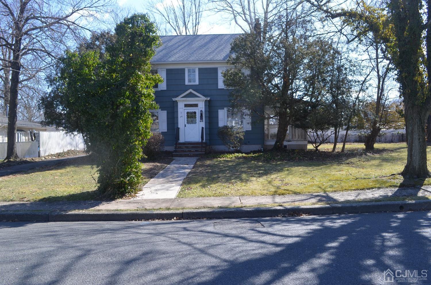 75 West Hill Road Colonia, NJ 07067 - Photo 1 of 35 a view of a yard in front of house