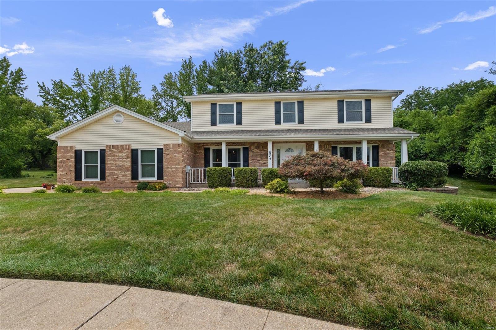 16204 Windfall Ridge Drive Chesterfield, MO 63005 - Photo 3 of 48 Gallery Image 3