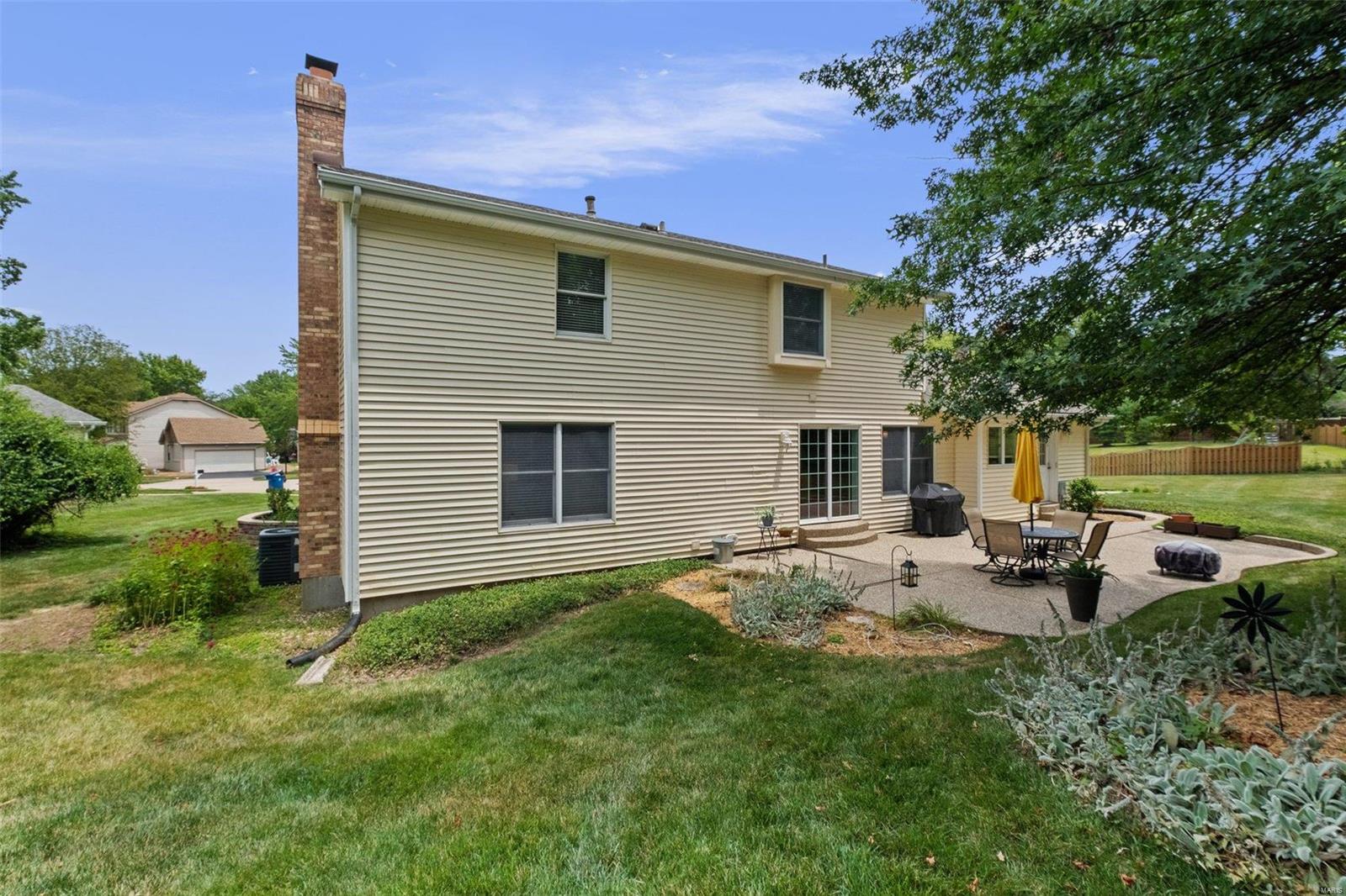 16204 Windfall Ridge Drive Chesterfield, MO 63005 - Photo 8 of 48 Gallery Image 8