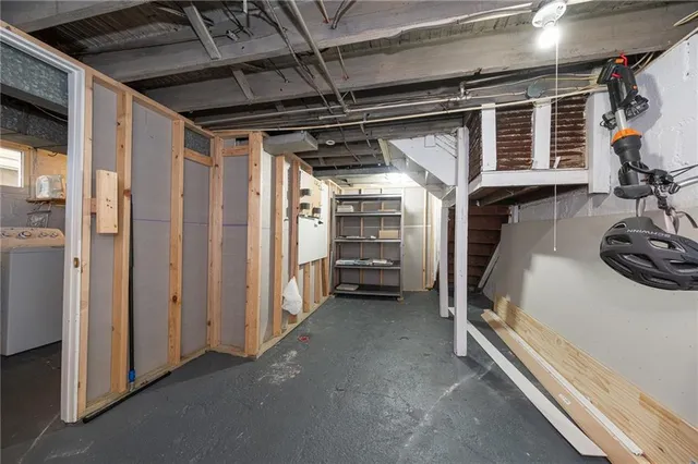 $158,000 | 634 1/2 5th Avenue, Coraopolis, PA 15108