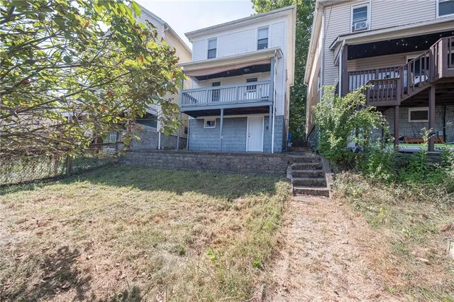 $158,000 | 634 1/2 5th Avenue, Coraopolis, PA 15108