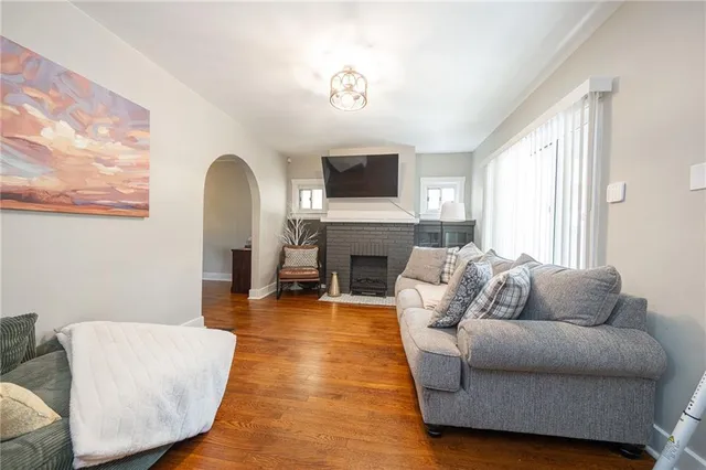 $158,000 | 634 1/2 5th Avenue, Coraopolis, PA 15108