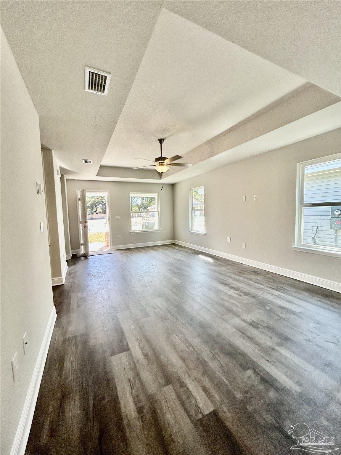 4957 Muldoon Pointe Road, Unit 11B Pensacola, FL 32526 - Photo 5 of 16 Gallery Image 5