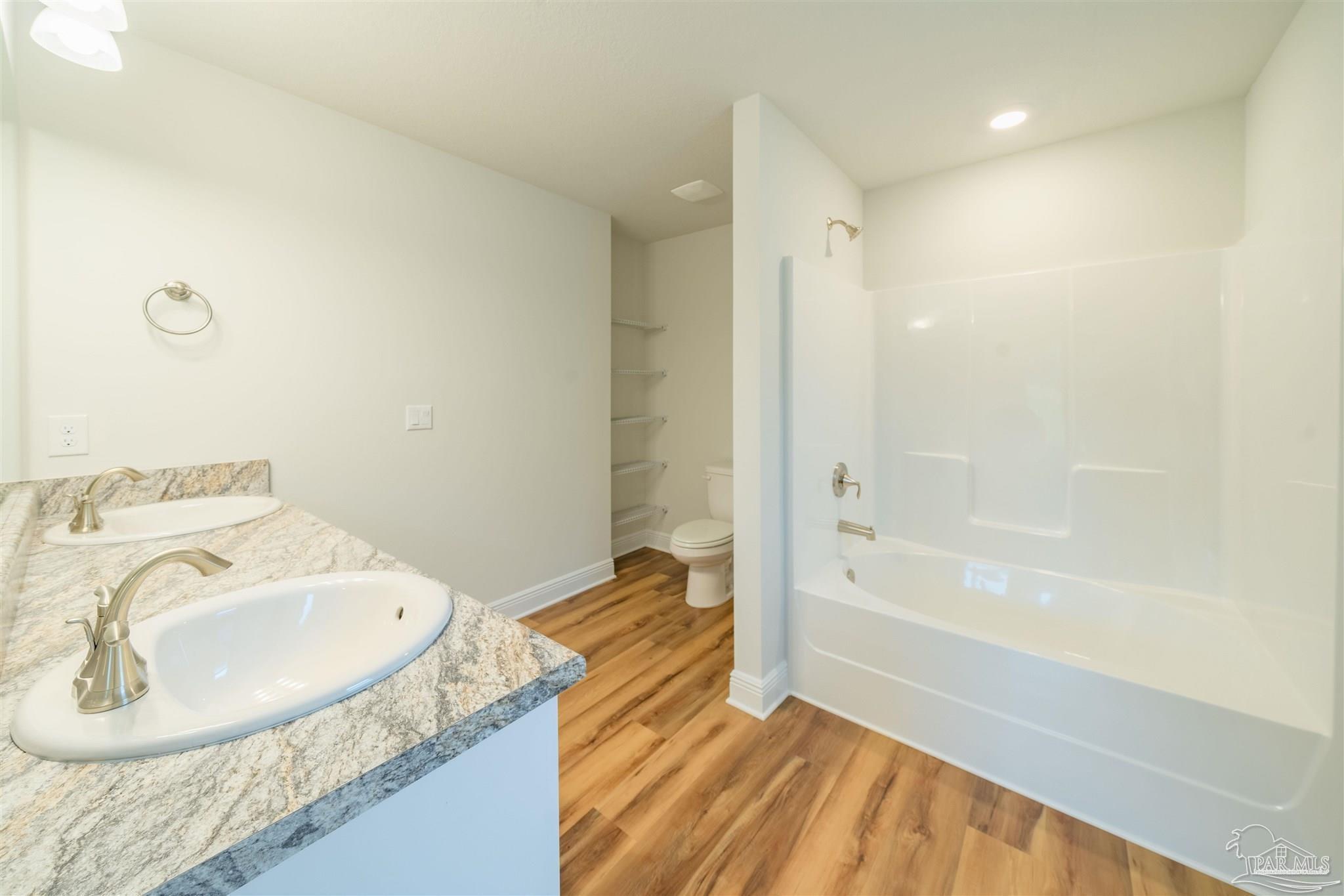 4957 Muldoon Pointe Road, Unit 11B Pensacola, FL 32526 - Photo 10 of 16 Gallery Image 10