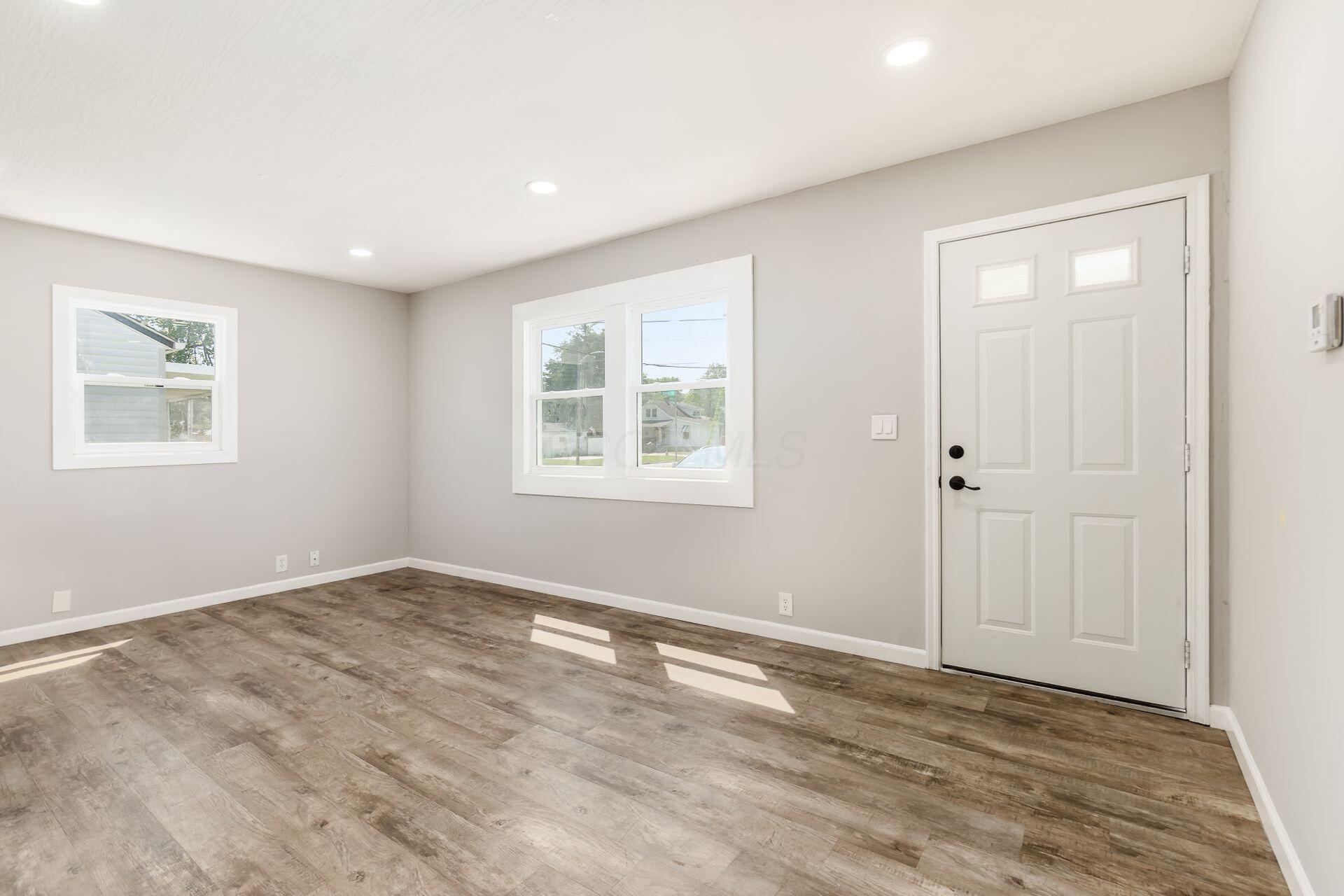 3366 Karl Road Columbus, OH 43224 - Photo 6 of 23 006_ Rd Columbus OH 43224 USA