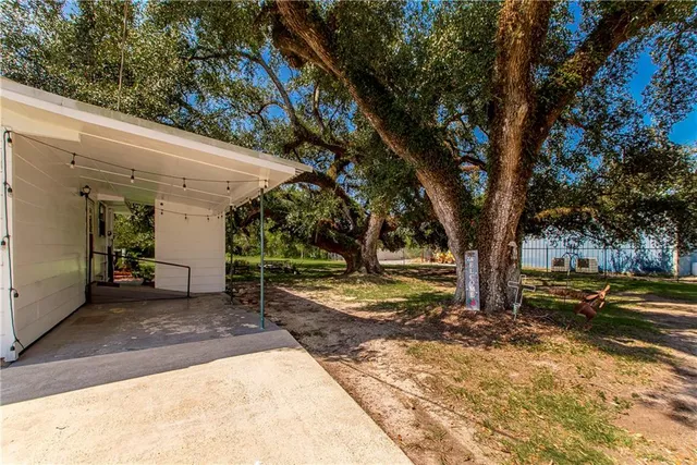 $299,000 | 26820 Highway 42, Springfield, LA 70462
