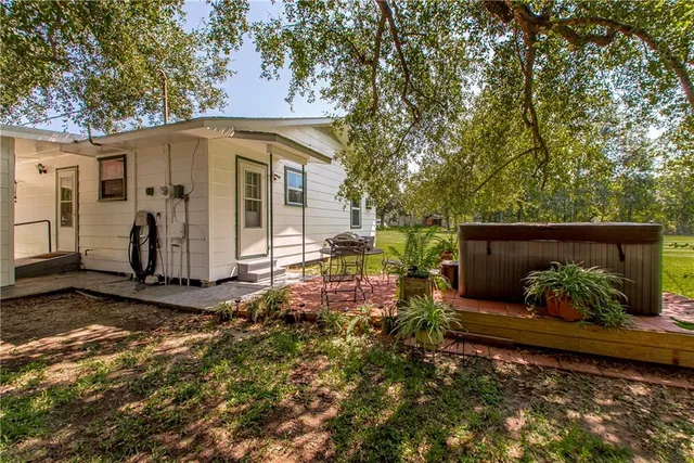 $299,000 | 26820 Highway 42, Springfield, LA 70462