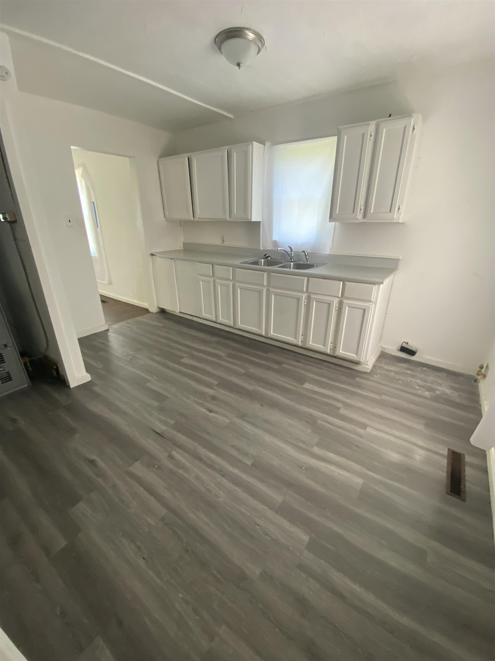 3152 Risedorph Avenue Flint, MI 48506 - Photo 12 of 17 50144989-2d4dff03-939e-4f65-8909-a77fb62af401.JPG