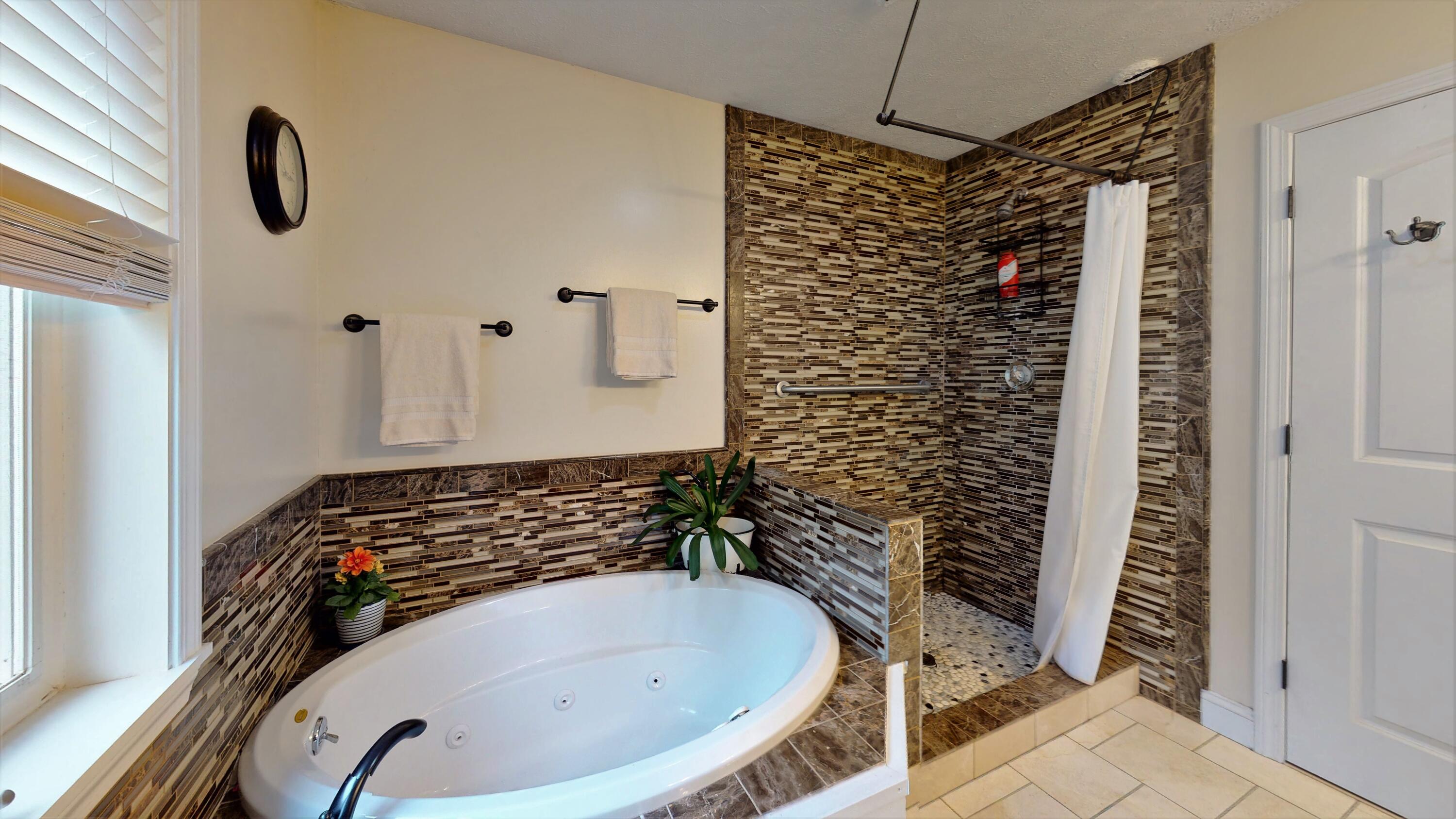 37 Stirling Way Cumberland Center, ME 04021 - Photo 46 of 94 Soaking Tub and Shower
