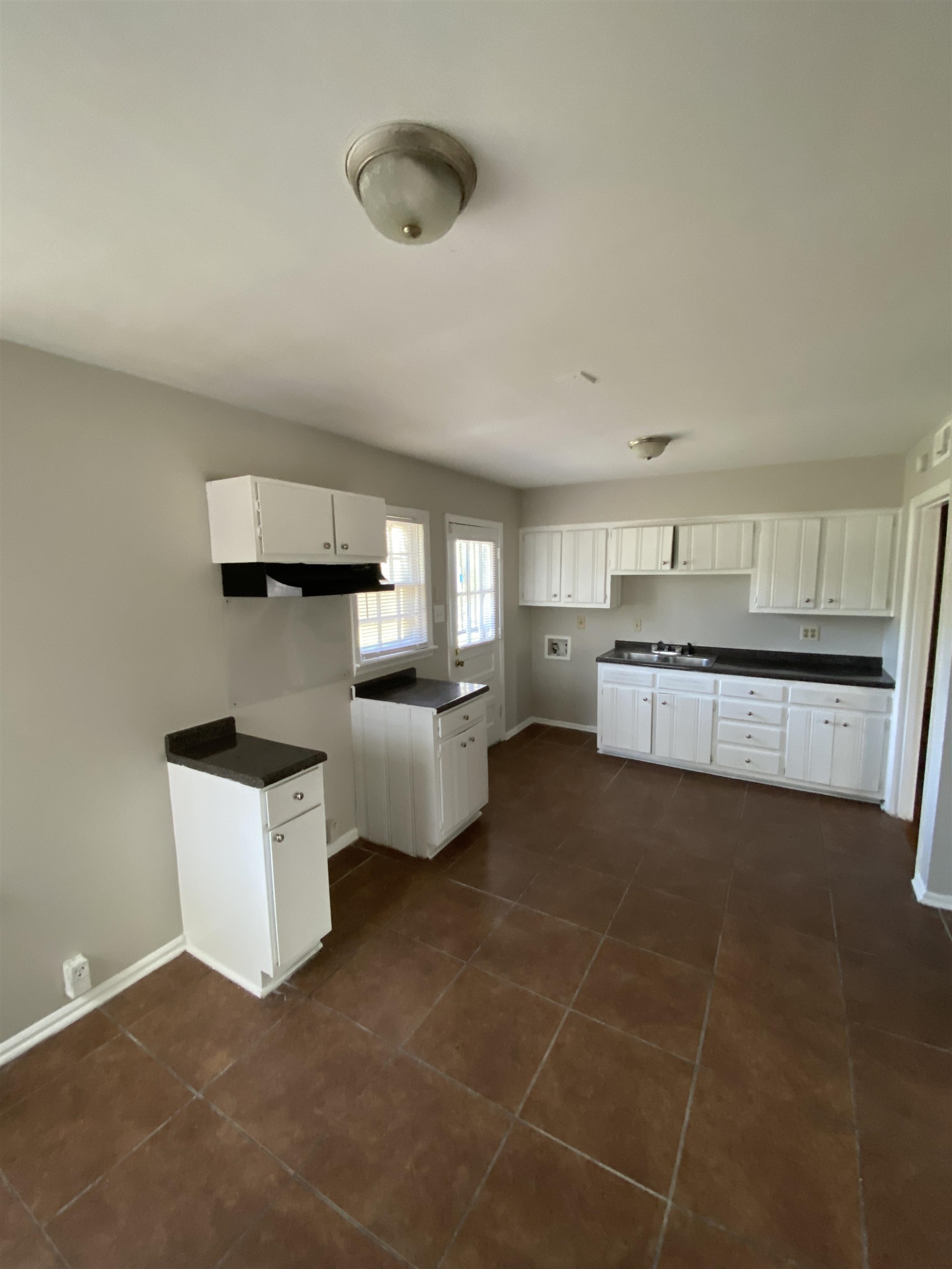 1764 Dale Lavern Road Memphis, TN 38116 - Photo 7 of 13