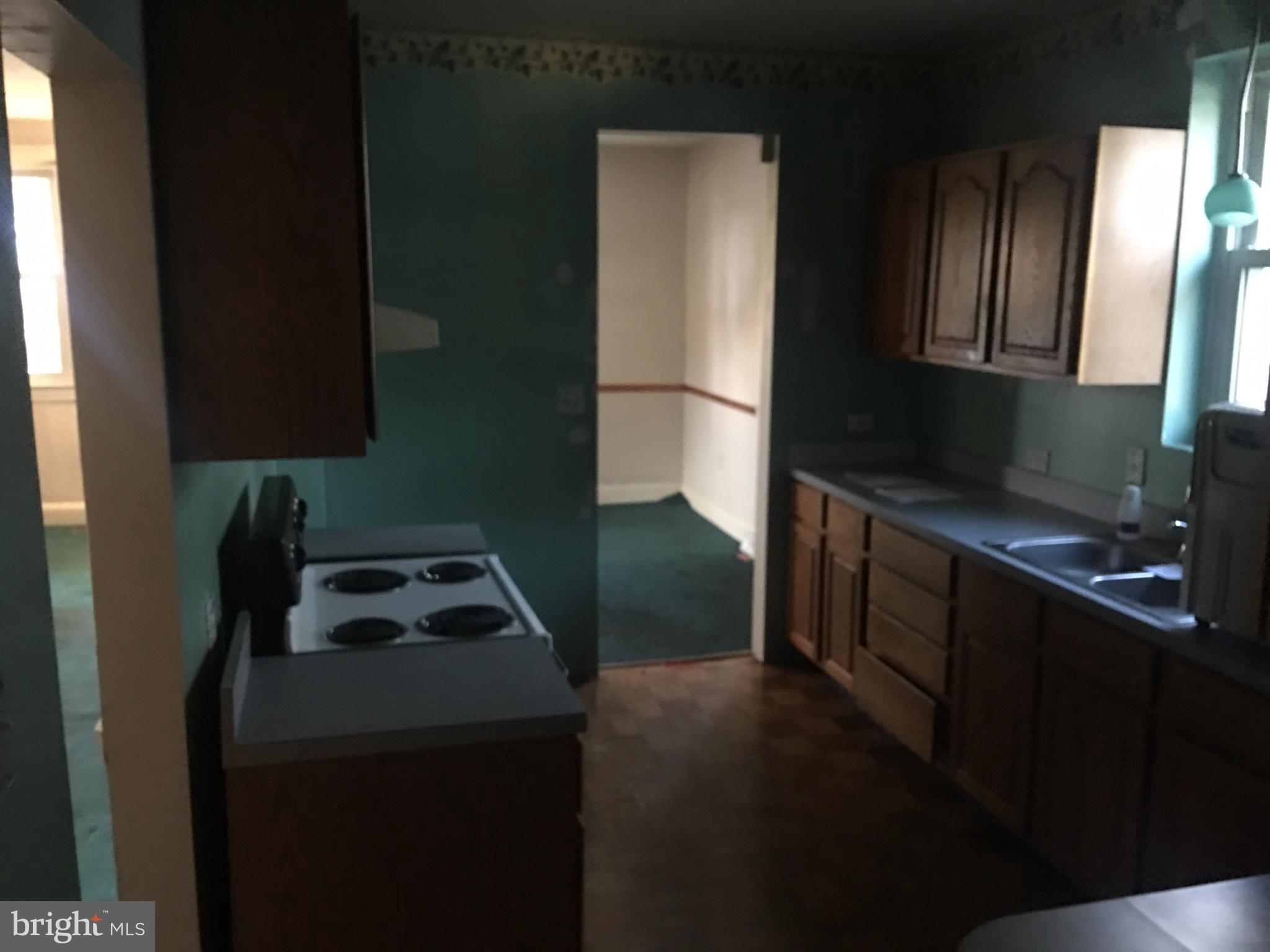 8128 Edgewater Road Clearwater Beach, MD 21226 - Photo 2 of 10 Kitchen
