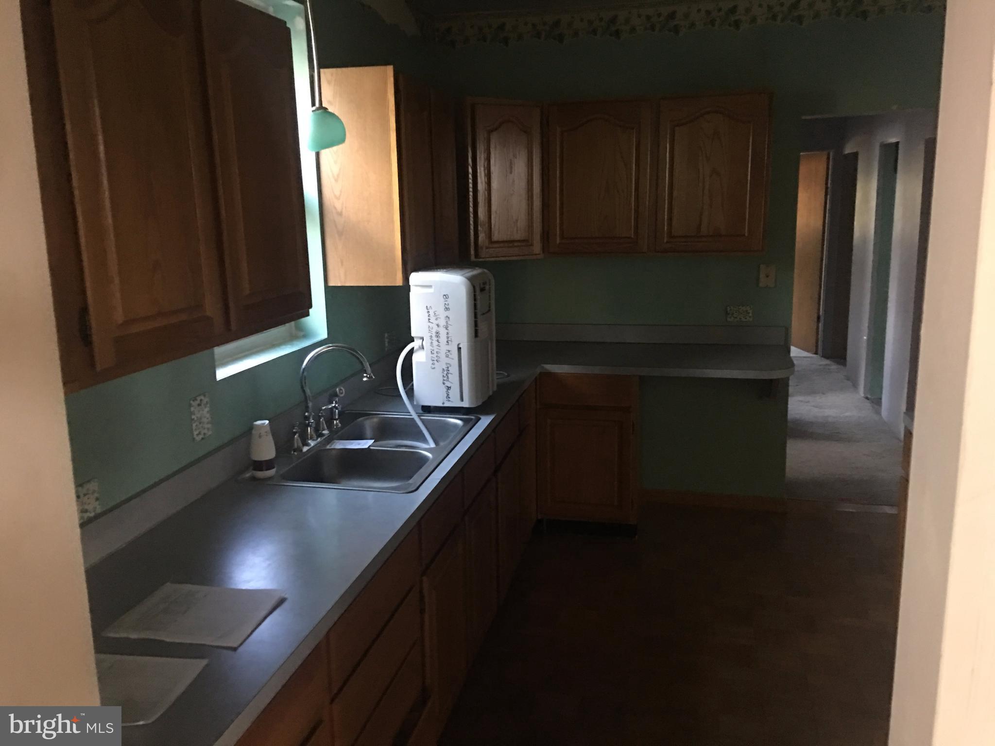 8128 Edgewater Road Clearwater Beach, MD 21226 - Photo 3 of 10 Kitchen