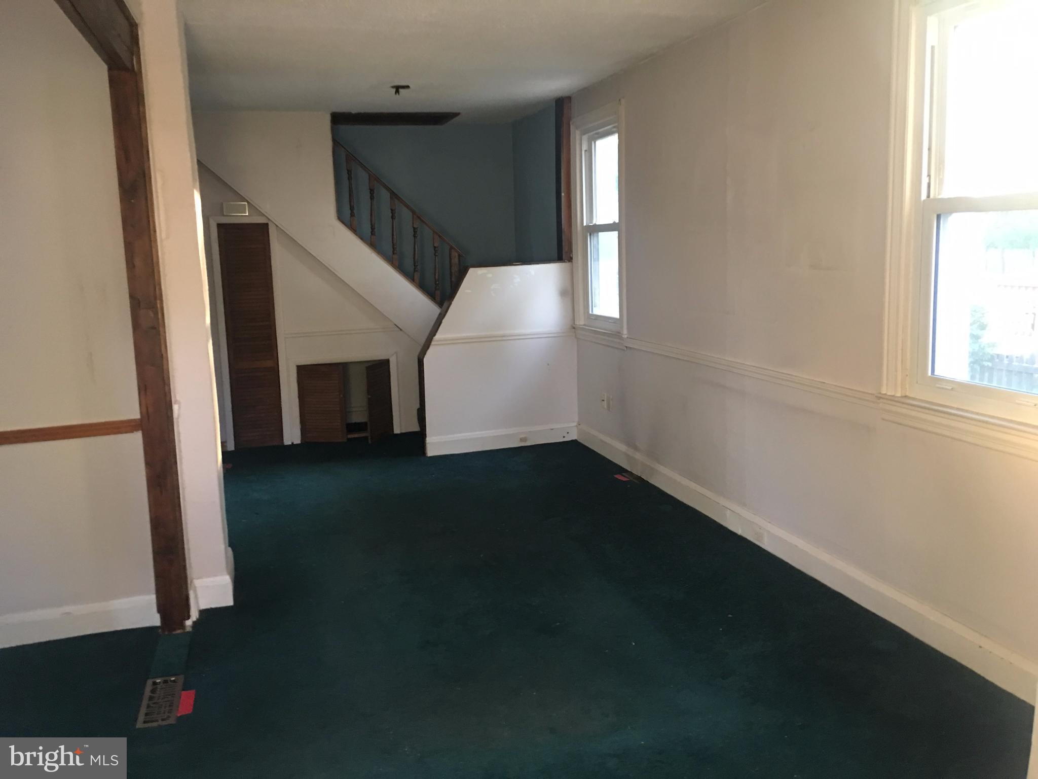 8128 Edgewater Road Clearwater Beach, MD 21226 - Photo 4 of 10 Interior (General)