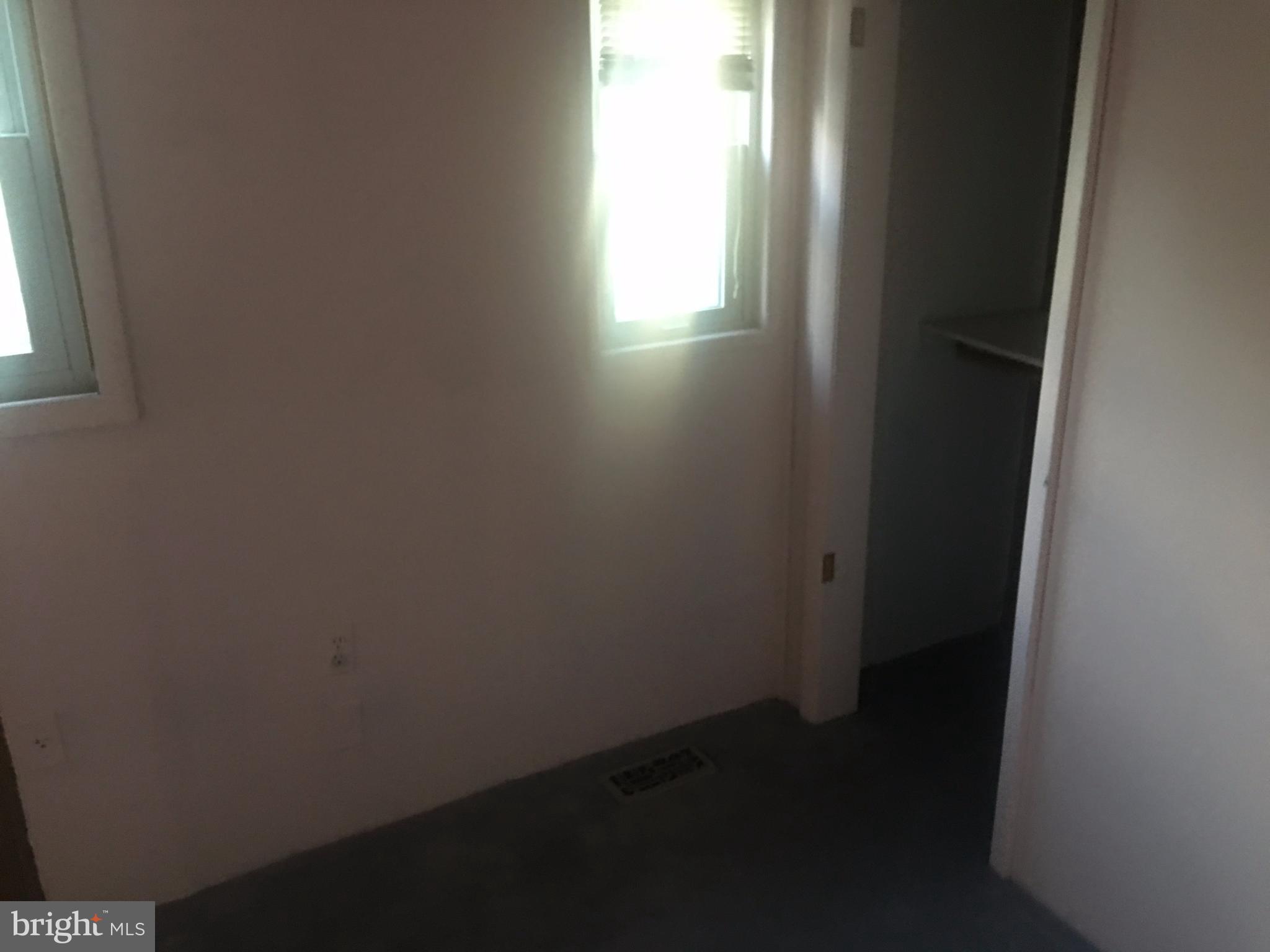 8128 Edgewater Road Clearwater Beach, MD 21226 - Photo 8 of 10 Interior (General)