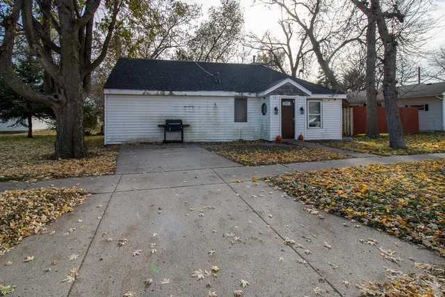 $160,000 | 521 Webster Avenue, North Mankato, MN 56003