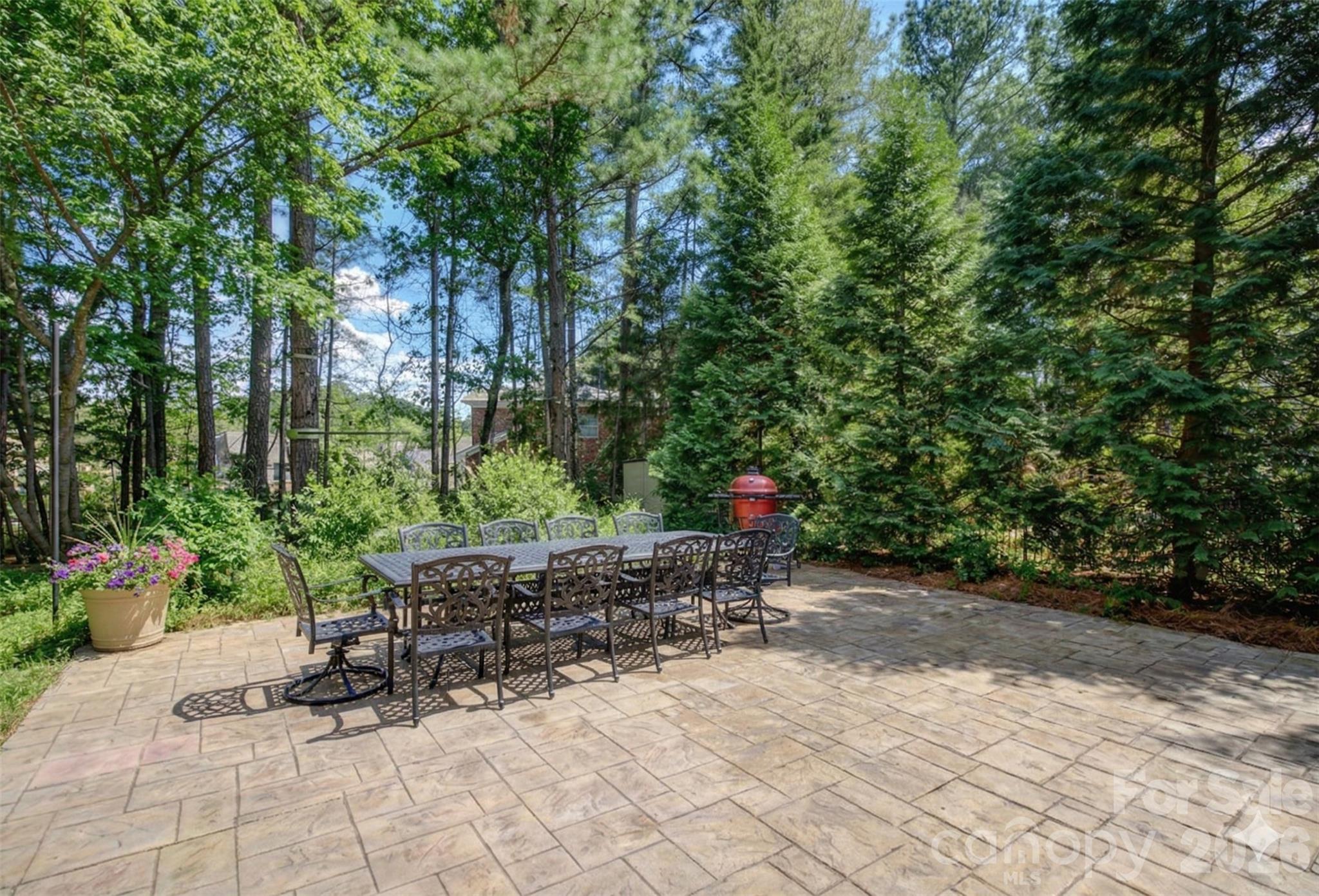 16624 Turtle Point Road Charlotte, NC 28278 - Photo 39 of 46 a backyard of a house with seating space