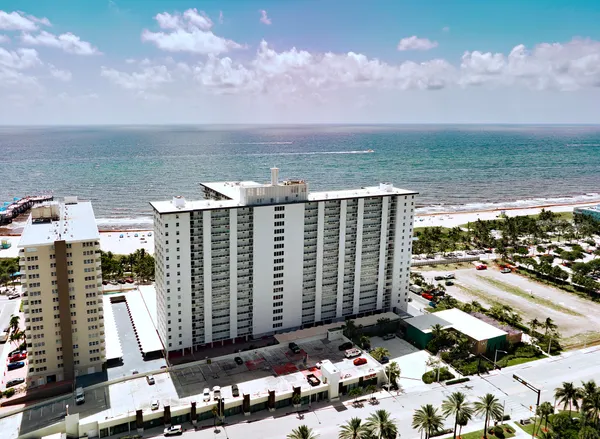 $4,000 | 111 North Pompano Beach Boulevard, Unit 611, Pompano Beach, FL 33062