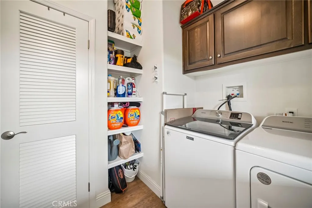 250 East Telegraph Road, Unit 307 Fillmore, CA 93015 - Photo 31 of 36 a utility room with dryer and washer
