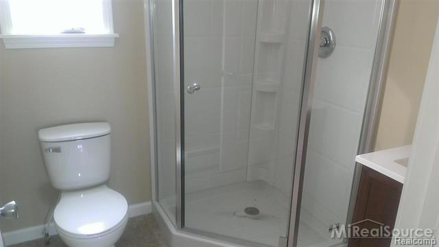 8635 Beard Road Avoca, MI 48006 - Photo 13 of 33
